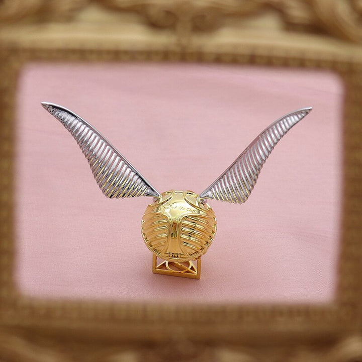 Elegant Rotating Snitch Ring Box | Magic-Inspired Jewellery Display-Silver Wings 2-State of Style