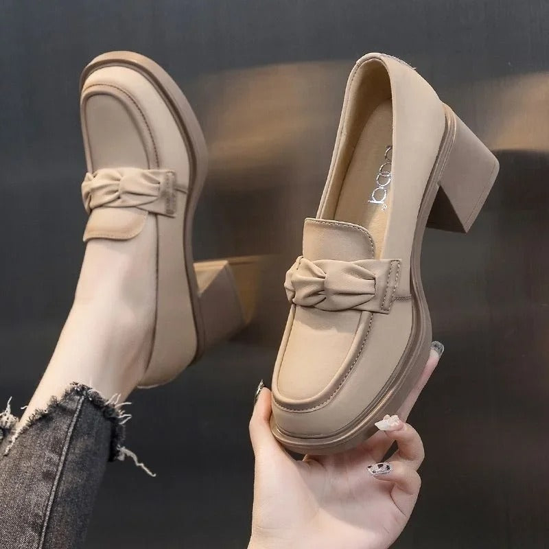 Elegant women's shoes with square heel – Seraphina-Beige-3-State of Style