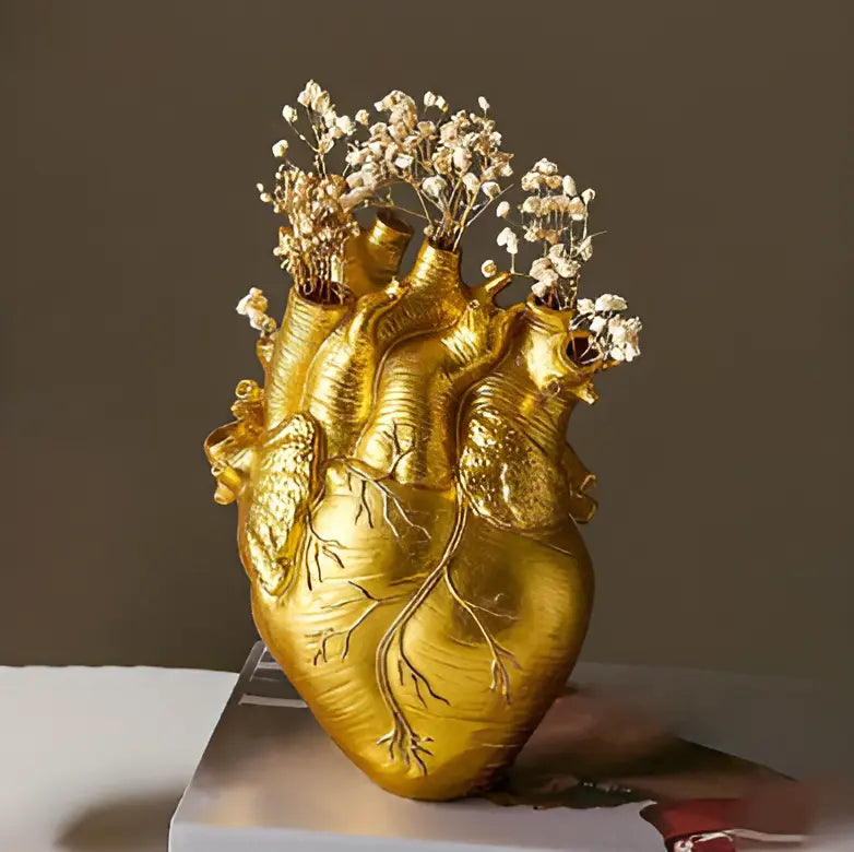 Elena Heart-Shaped Vase – Greek-Inspired-Gold-State of Style