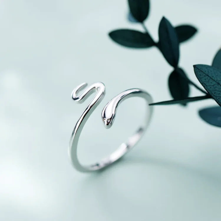 Adjustable Snake Ring – Amira