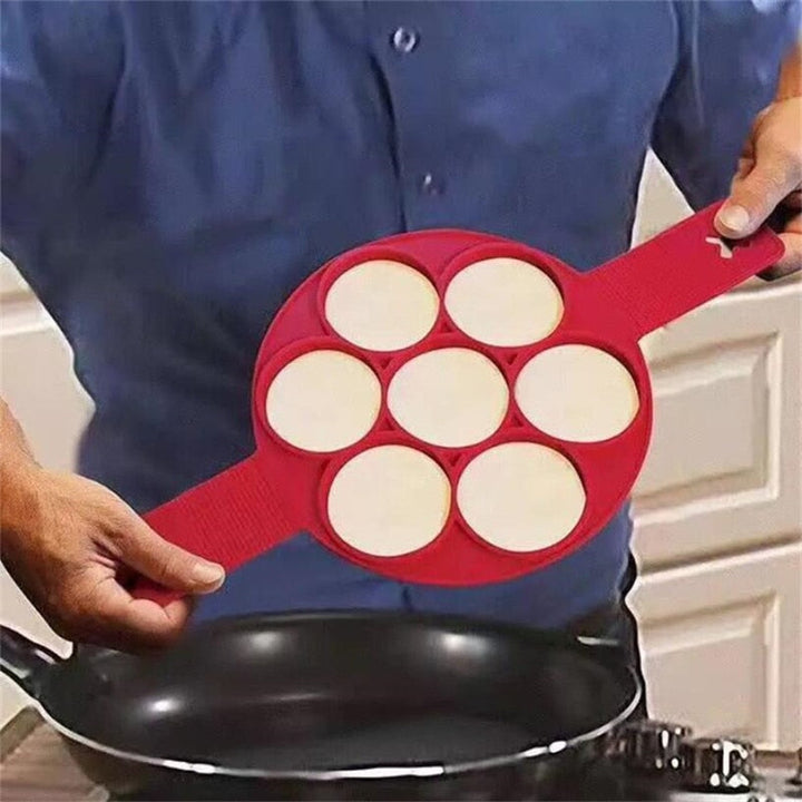 FlipMaster – Non-Stick Pancake Pan-Red-Circle-State of Style