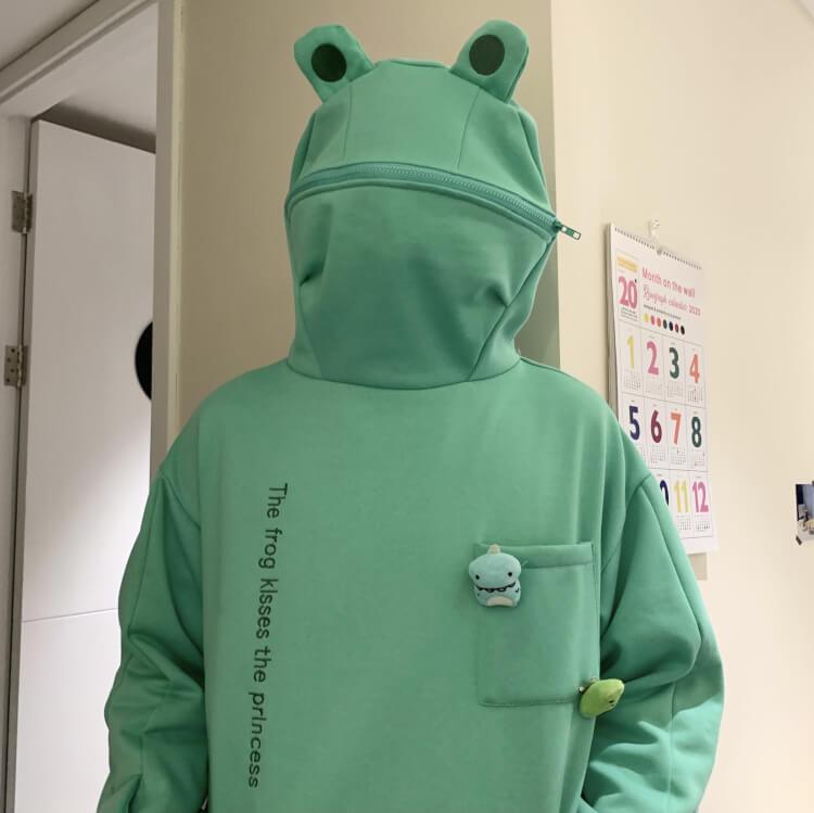 Unisex hoodie with frog design – Froggy