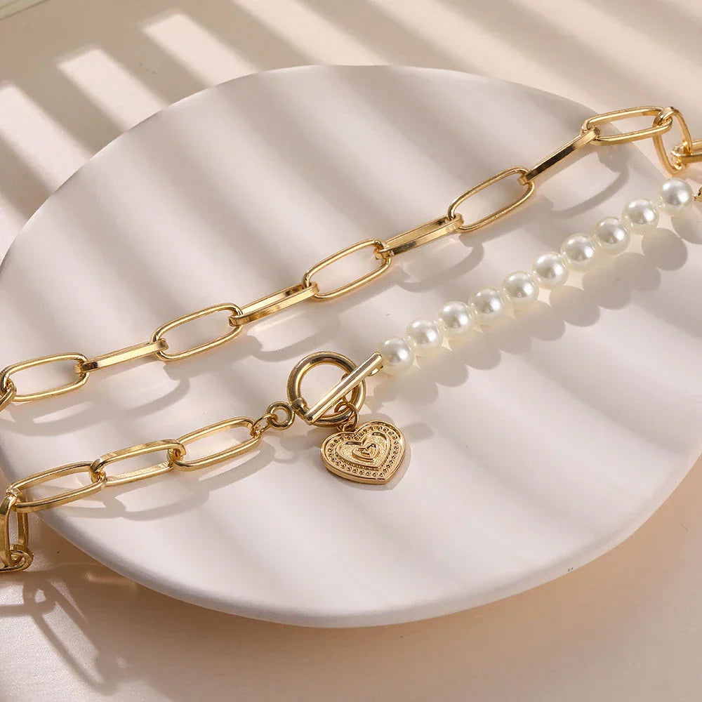 Golden Heart Necklace with Pearl Accents – Veerle-State of Style