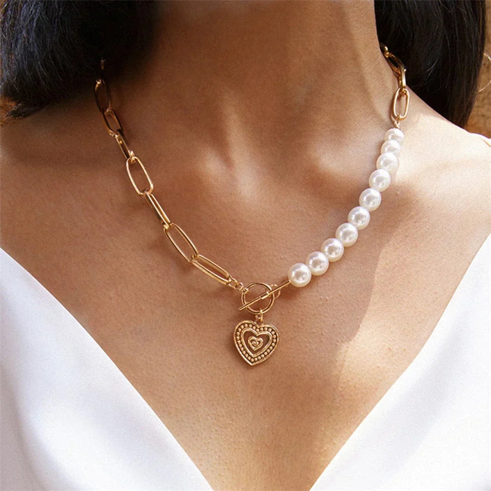Golden Heart Necklace with Pearl Accents – Veerle-State of Style