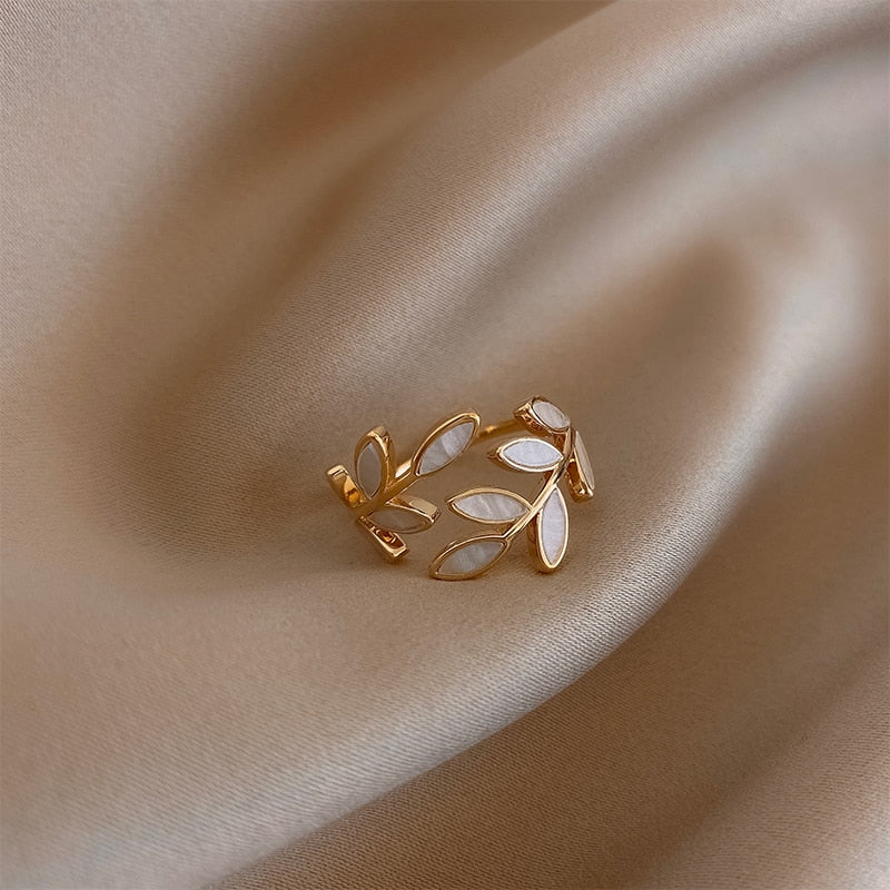 Golden Leaf Ring - Amarille-State of Style