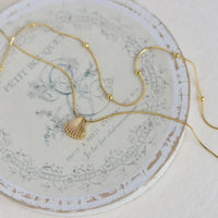 Golden Scallop Shell Floral Necklace – Lilac-State of Style