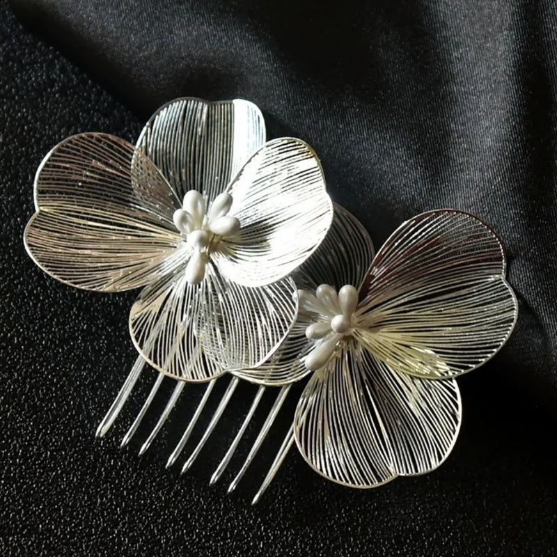 Helen Traditional Hair Accessories – Elegant Alloy Flower Hair Combs-Gold-State of Style