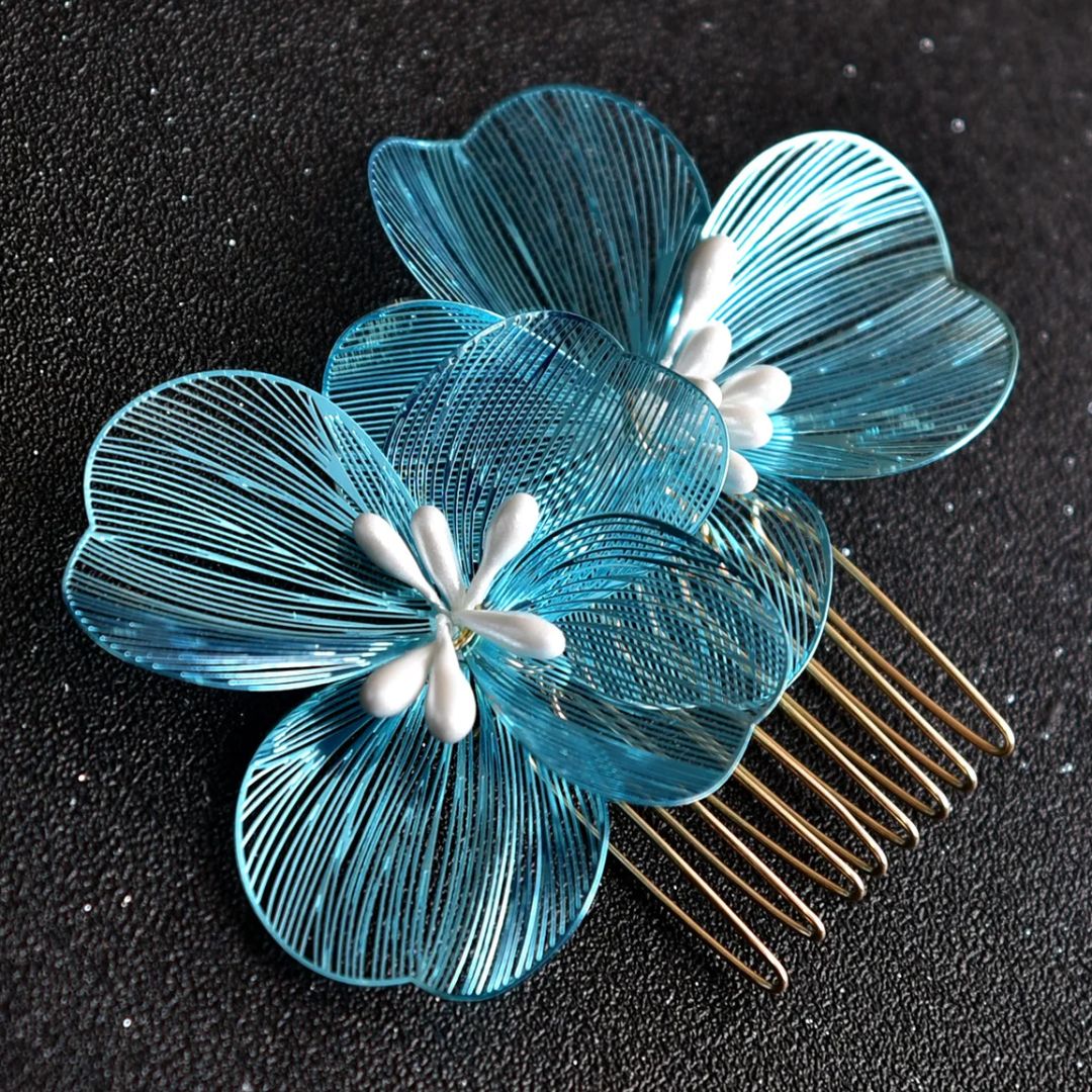 Helen Traditional Hair Accessories – Elegant Alloy Flower Hair Combs-Gold-State of Style
