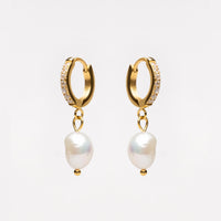 Hoops with freshwater pearls - Arina-Gold-State of Style