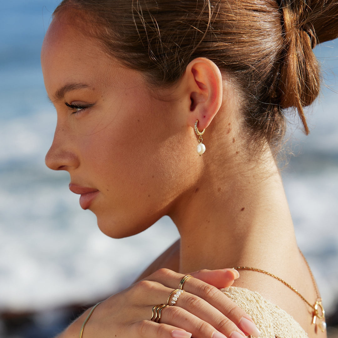 Hoops with freshwater pearls - Arina-Gold-State of Style