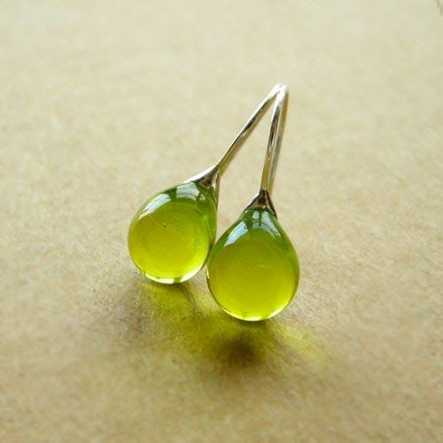 Vintage Olive Glass Earrings - Olivia