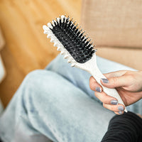 Innovative Ventilation Brush - Livia-White-State of Style