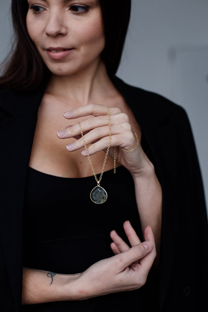 Labradorite Aura Necklace - Selene-State of Style
