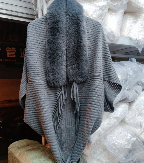 Ladies' Coat Louise – With Luxurious Faux Fur Collar | One Size-Gray-State of Style