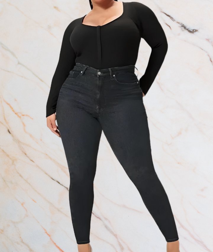 Larisa – High-Waisted Plus Size Jeans with a Flattering Fit-S-Black-State of Style