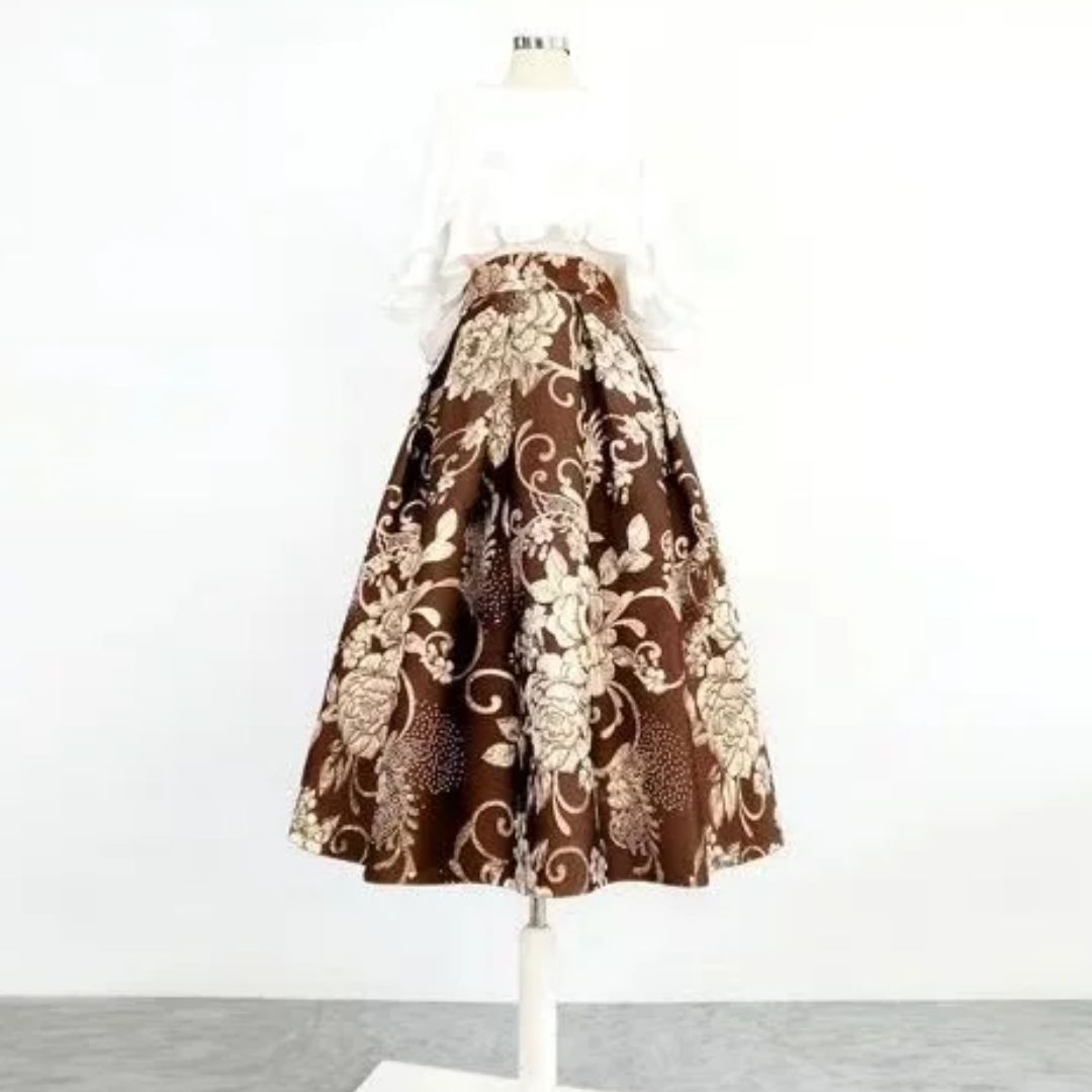 Leah Traditional Skirt – Vintage High-Waisted Pleated Skirt with Embroidery-S-State of Style