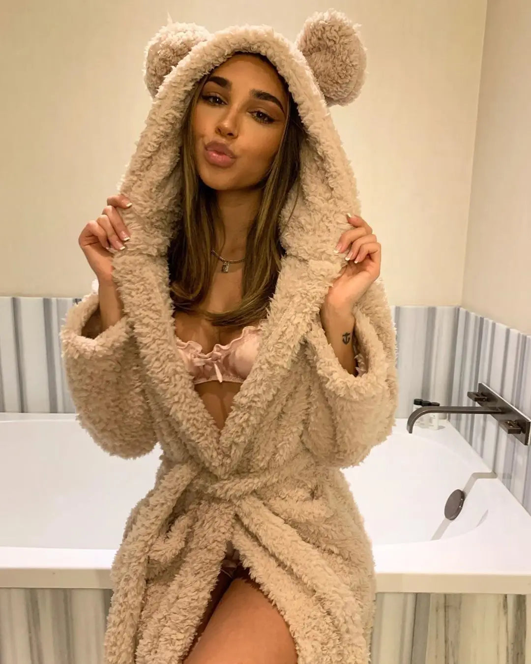 Linde Comfort Bathrobe | Cosy & Cute-Khaki-S-State of Style
