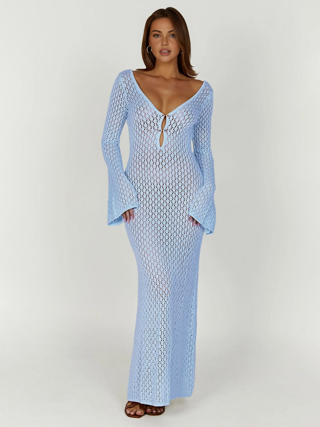 Long women's beach dress with back cutout and V-neck – Celina-Light blue-XS-State of Style
