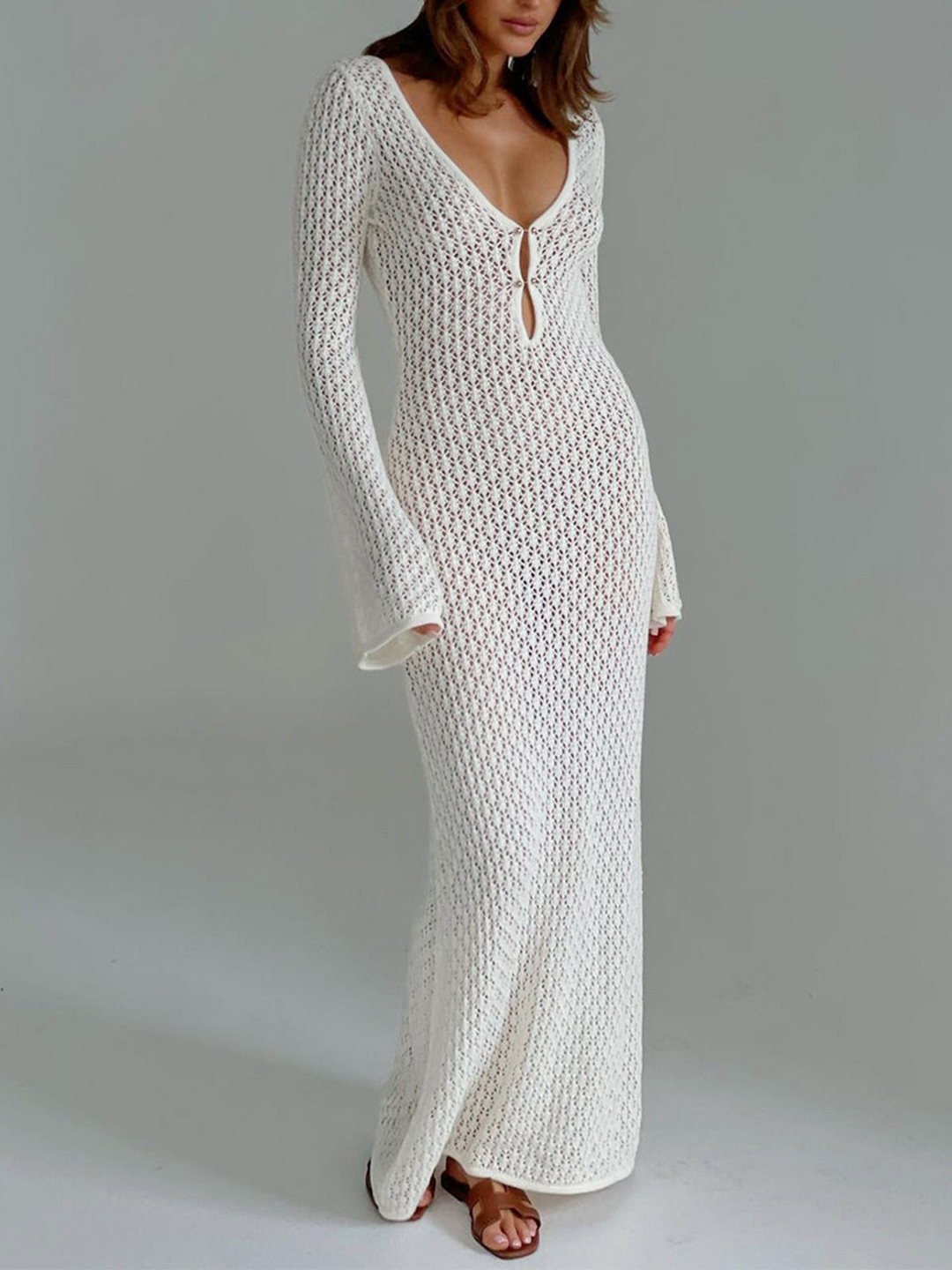 Long women's beach dress with back cutout and V-neck – Celina-White-XS-State of Style