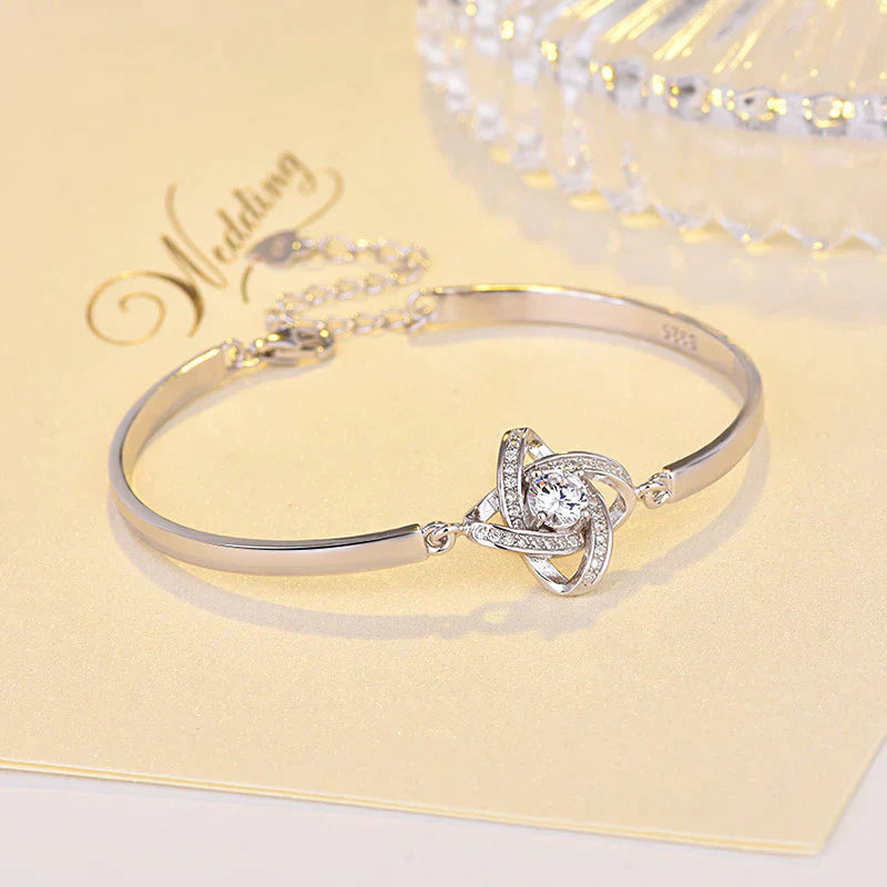 Love Knot Bracelet | Elegant Women's Jewellery | Adjustable Chain-State of Style