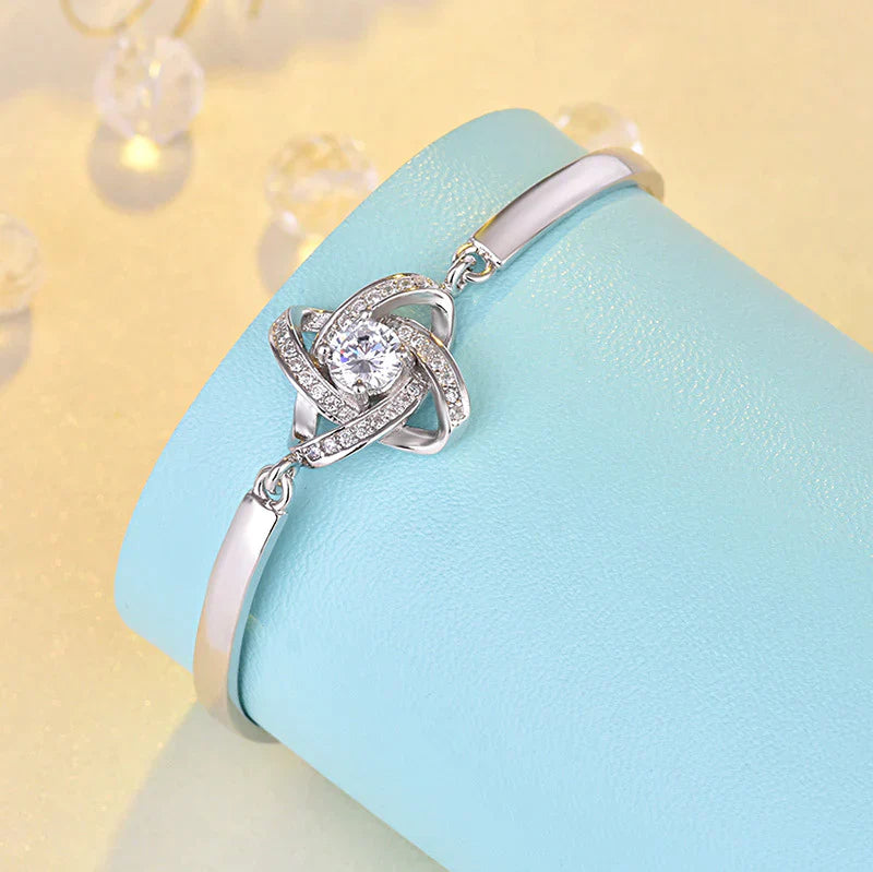 Love Knot Bracelet | Elegant Women's Jewellery | Adjustable Chain-State of Style