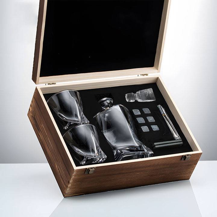 Luxe Crystal Whiskey Decanter and Glass Set – WhiskeyWave-State of Style