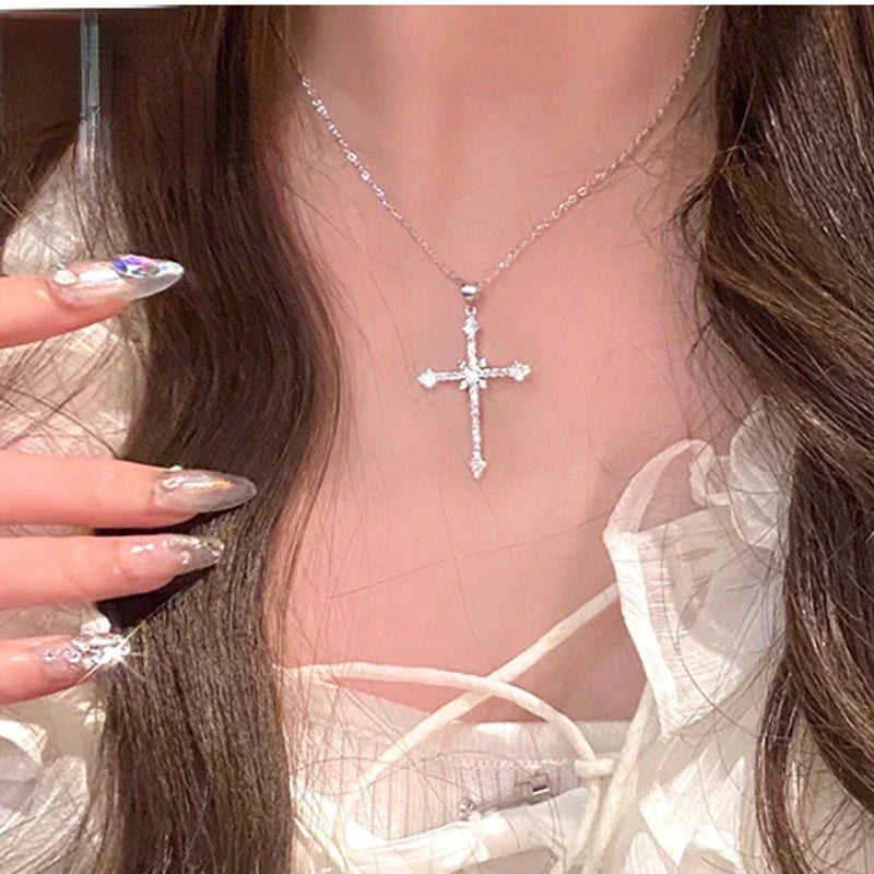 LUXURIOUS CROSS PENDANT NECKLACE WITH ZIRCON CRYSTAL-State of Style
