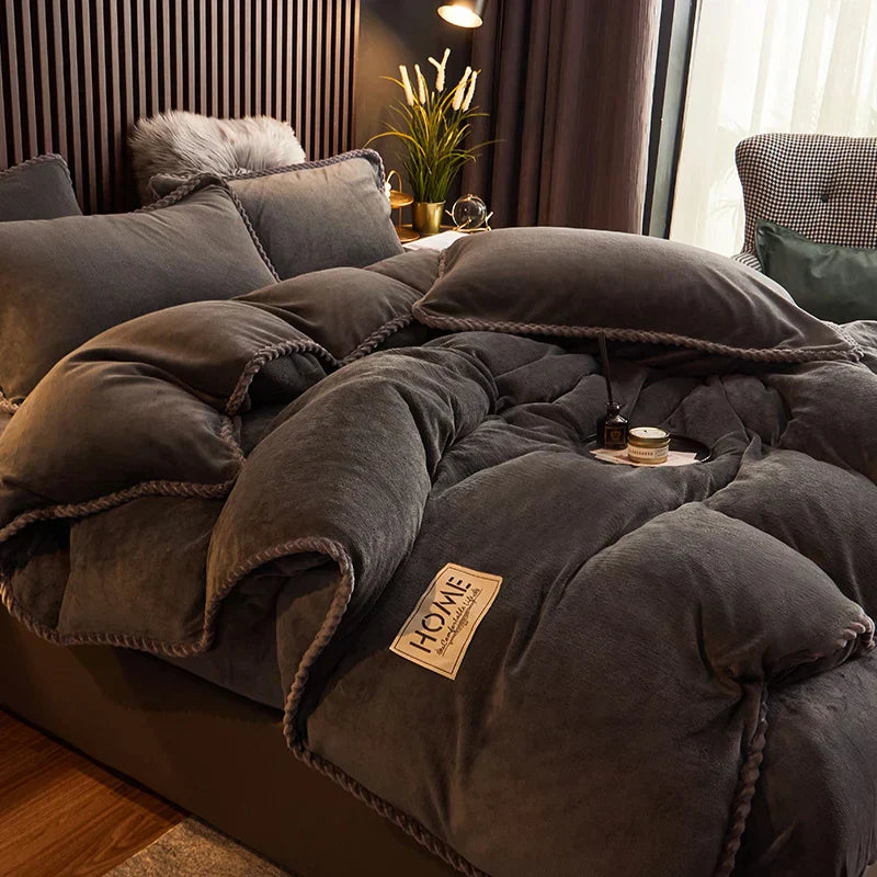 Luxurious Velvet Fleece Duvet Cover Set - PlushHaven-Black-1.5m Bed-State of Style