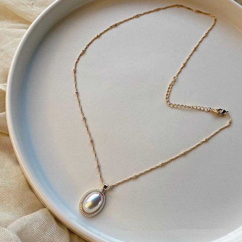 Vintage Gold Pearl Necklace - Lumina