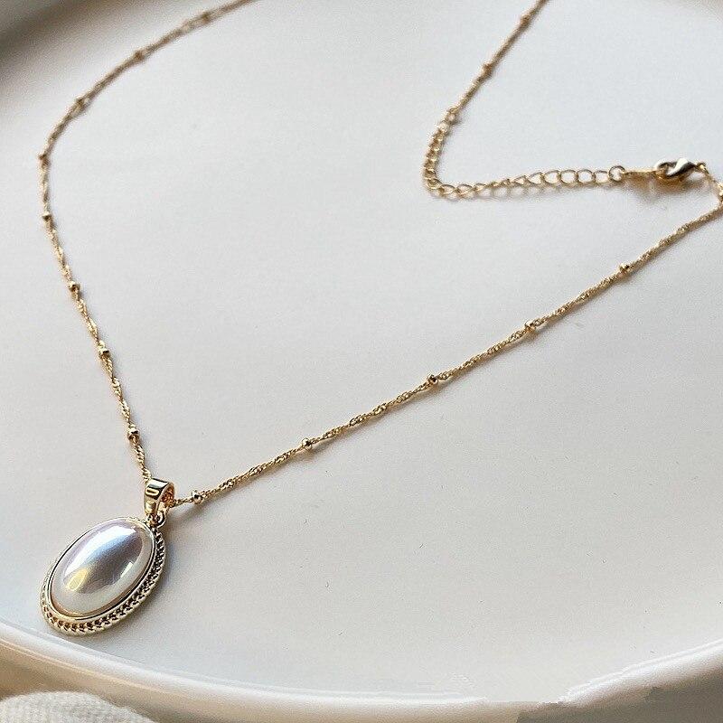 Vintage Gold Pearl Necklace - Lumina