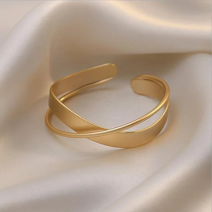 Matte Gold Infinity Bracelet – Elisa-State of Style