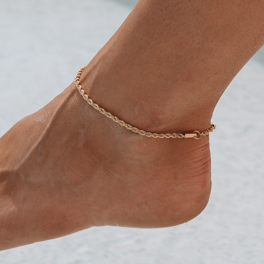 Minimalist and Stylish Women's Anklet - Lisa-Gold-State of Style