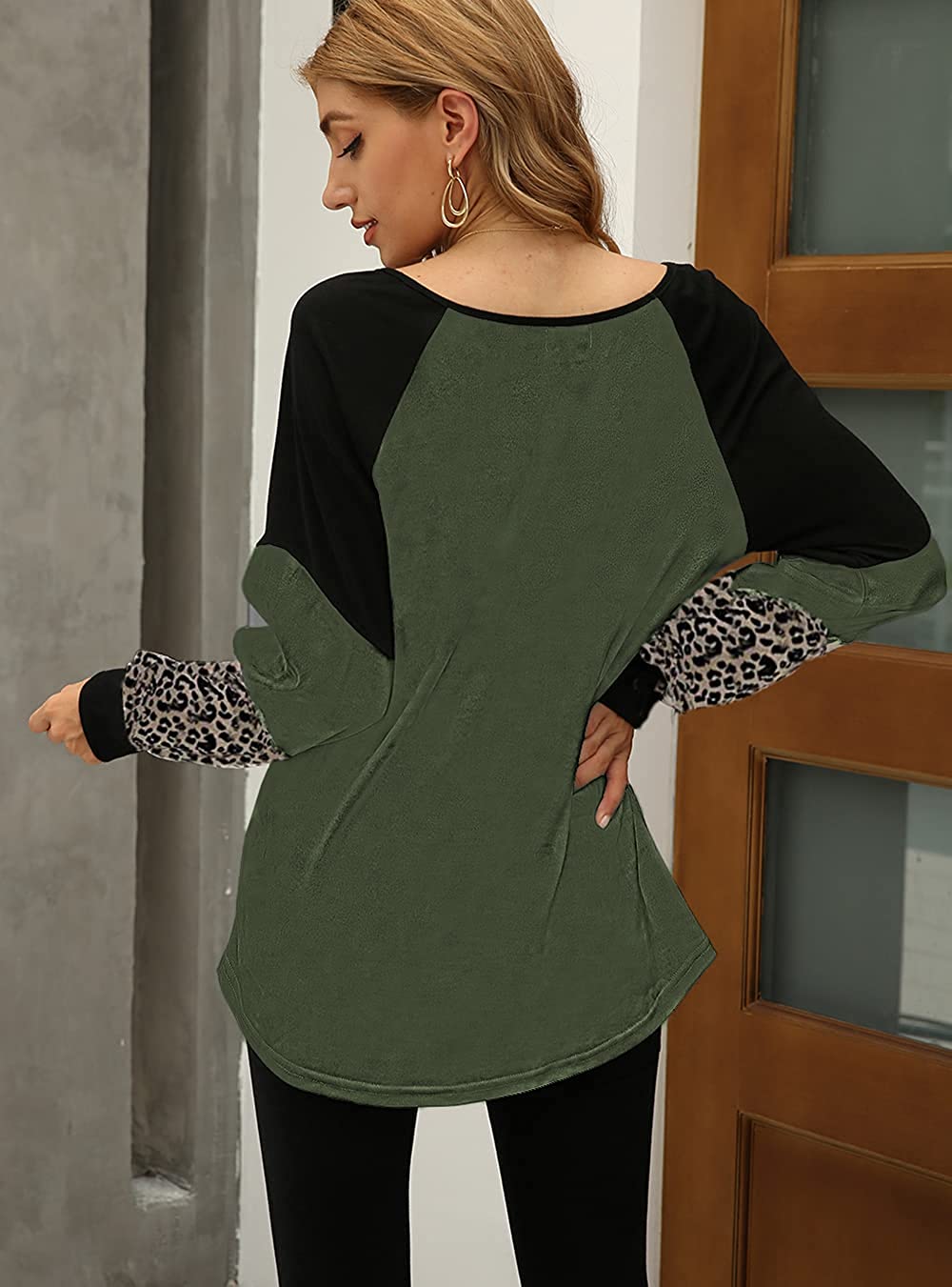 Naggoo – Colour Block Leopard Print Crew Neck Sweatshirt-Pink 01-Select-State of Style