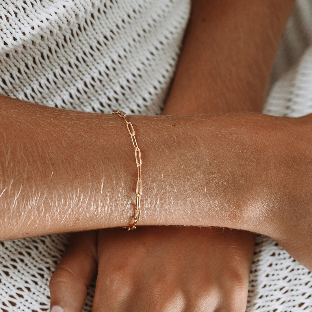 Paperclip Switch Bracelet - Nova-Gold-State of Style