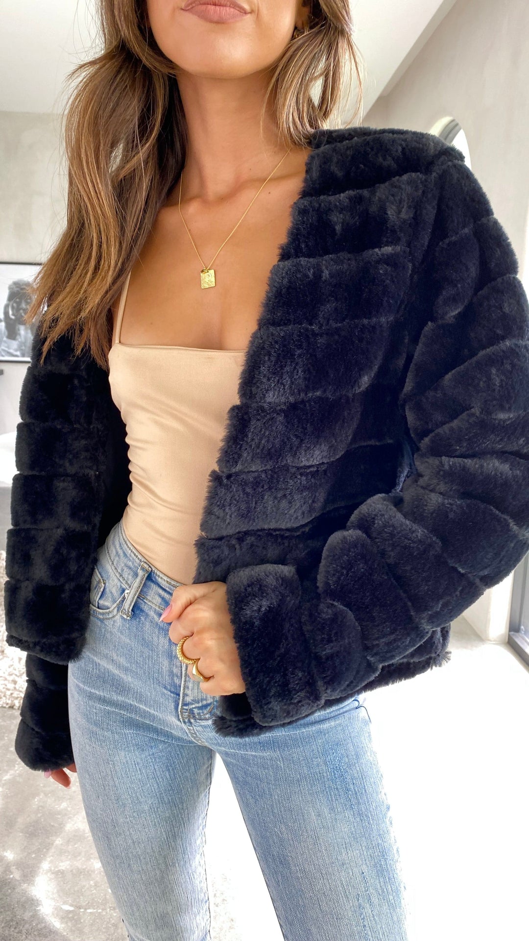 Luxe Women's Crop Jacket - Veloura