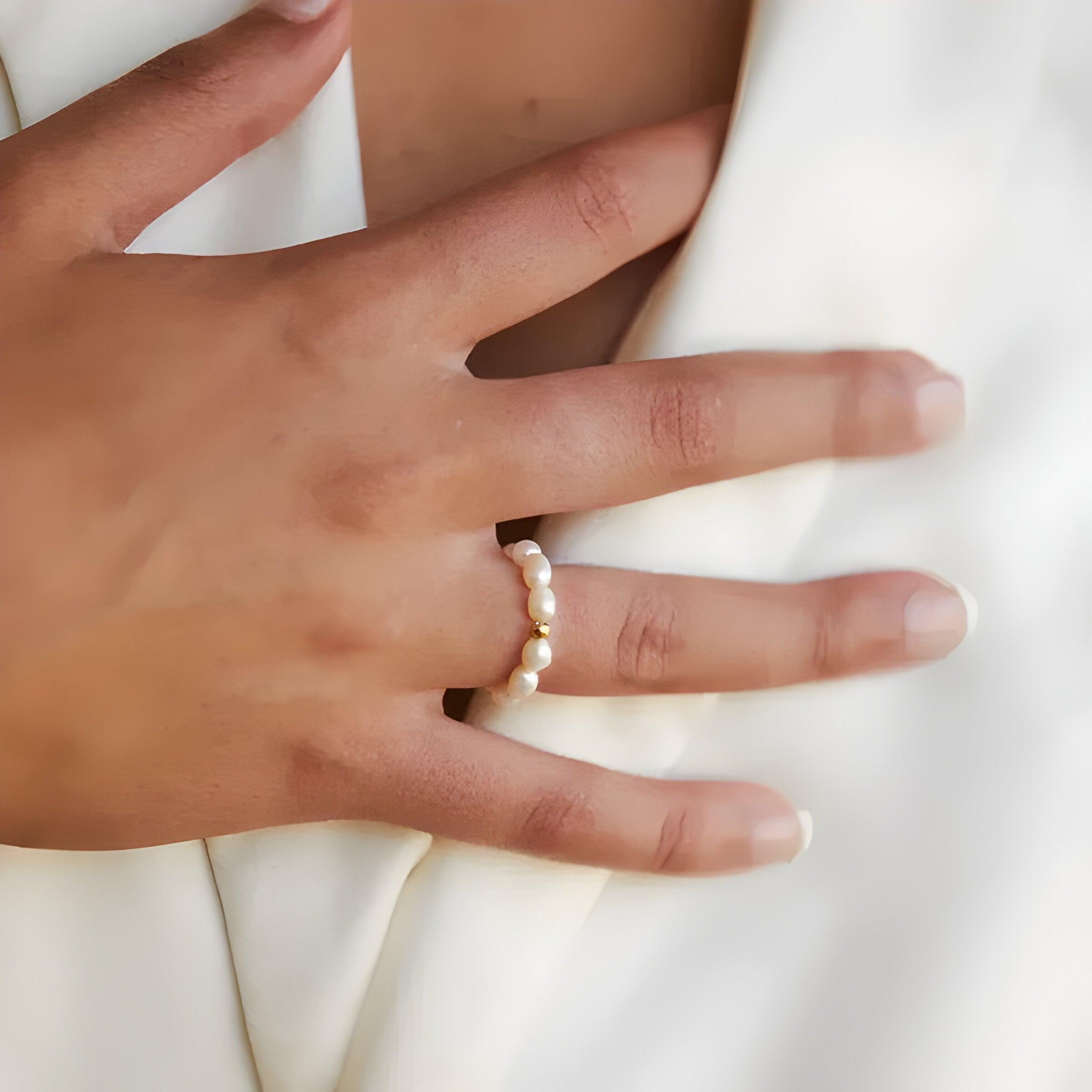 Ring with Mother of Pearl - Celeste