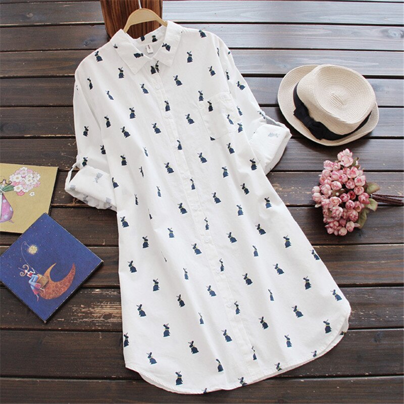 Playful shirt dress with rabbit print and lapel collar – Elina-M-State of Style