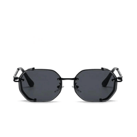 Premium men's sunglasses with an elegant frame – UrbanValence-Black-State of Style