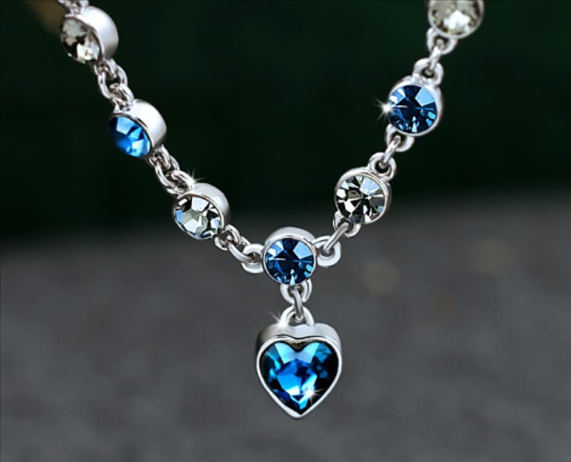 BlueBracelet: Armband mit blauem Stein für Frauen - Fiadora