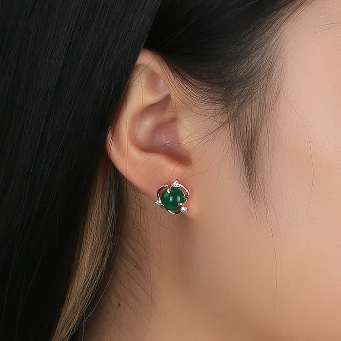 Elegant Green Gemstone Earrings for Stylish Women