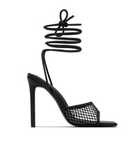 Pumps with a pointed design – Céleste-Black-3-State of Style