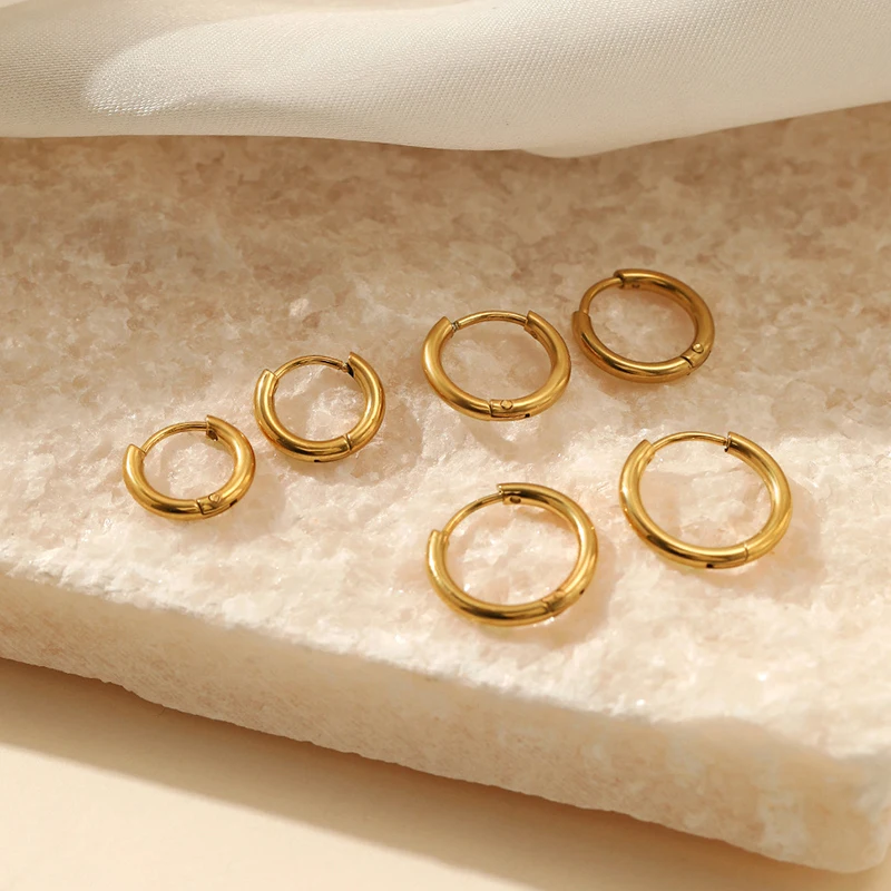 Refined Hoop Earrings - Sophia-Gold-8mm-State of Style