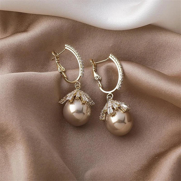 Refined Pearl Earrings – Elisette-Taupe-State of Style