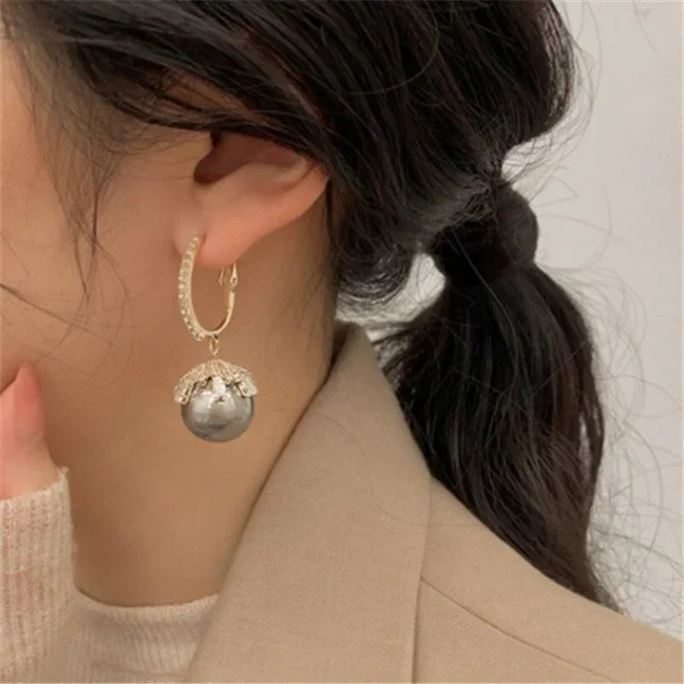 Refined Pearl Earrings – Elisette-Taupe-State of Style