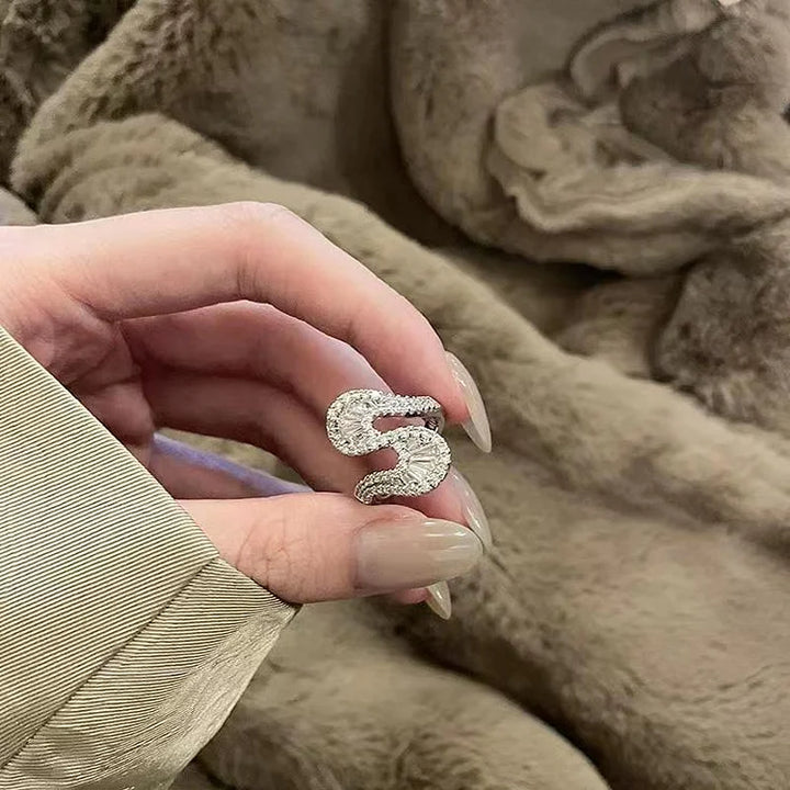 S-Shaped Silver Zirconia Ring – Seraphine-State of Style