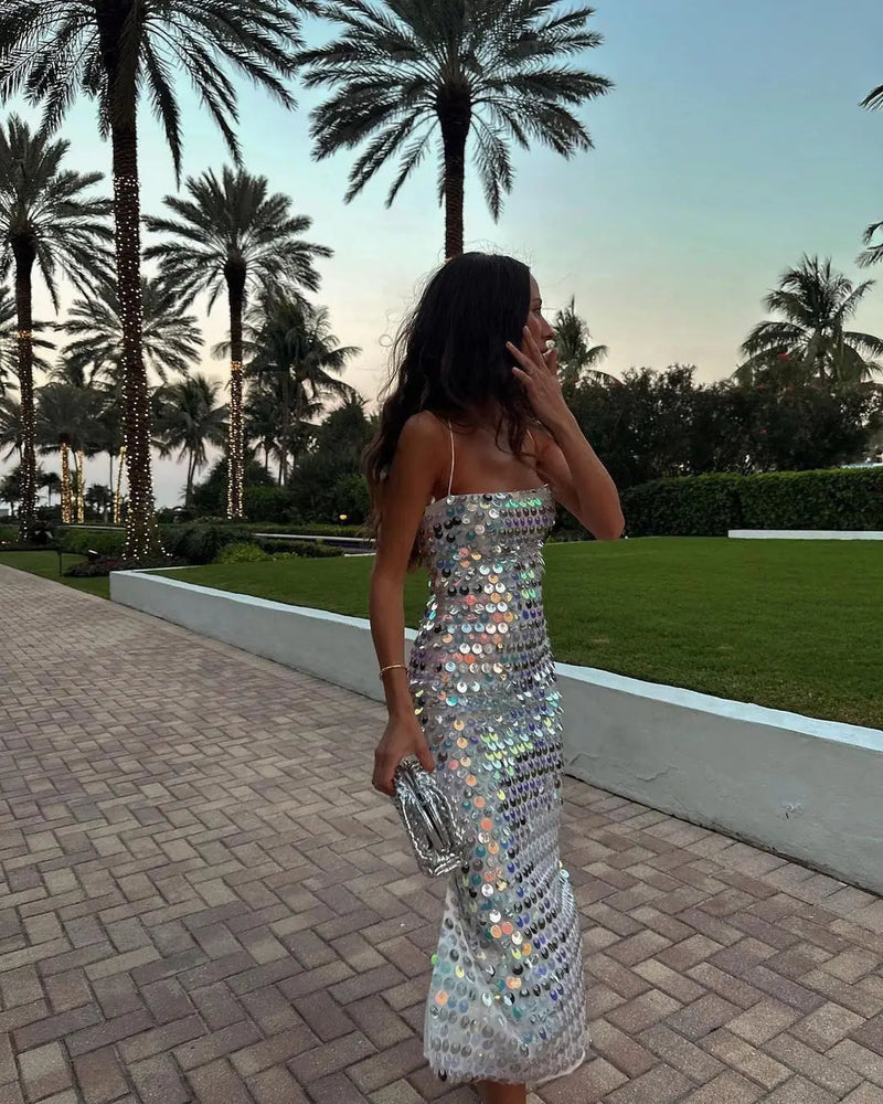 Sequin dress for a Sparkling Evening Look - Amira-Green-S-State of Style