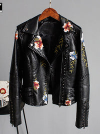 Short ladies' jacket made of faux leather with zip - Rona-Black-S-State of Style