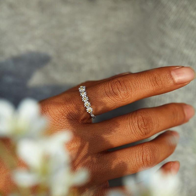 Silver Flower Ring - Aylin-State of Style