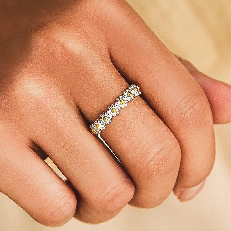 Silver Flower Ring - Aylin-State of Style