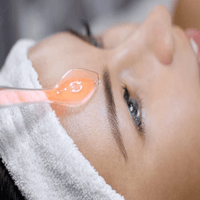 Skin therapy with High Frequency - GlowWave-State of Style